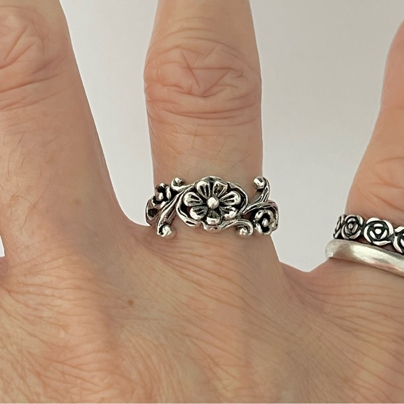 Sterling Silver Flower Ring with Swirl, Silver Rings, Floral Ring, Flowers - Picture 8 of 13